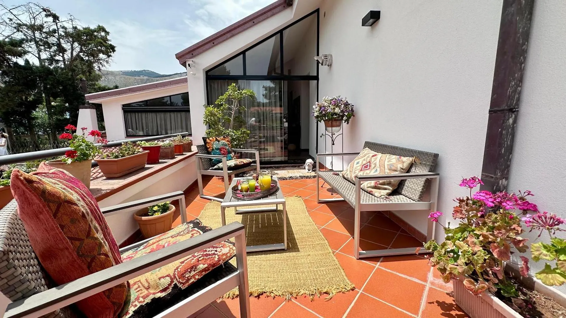 Villa Emma - Luxury Palermo